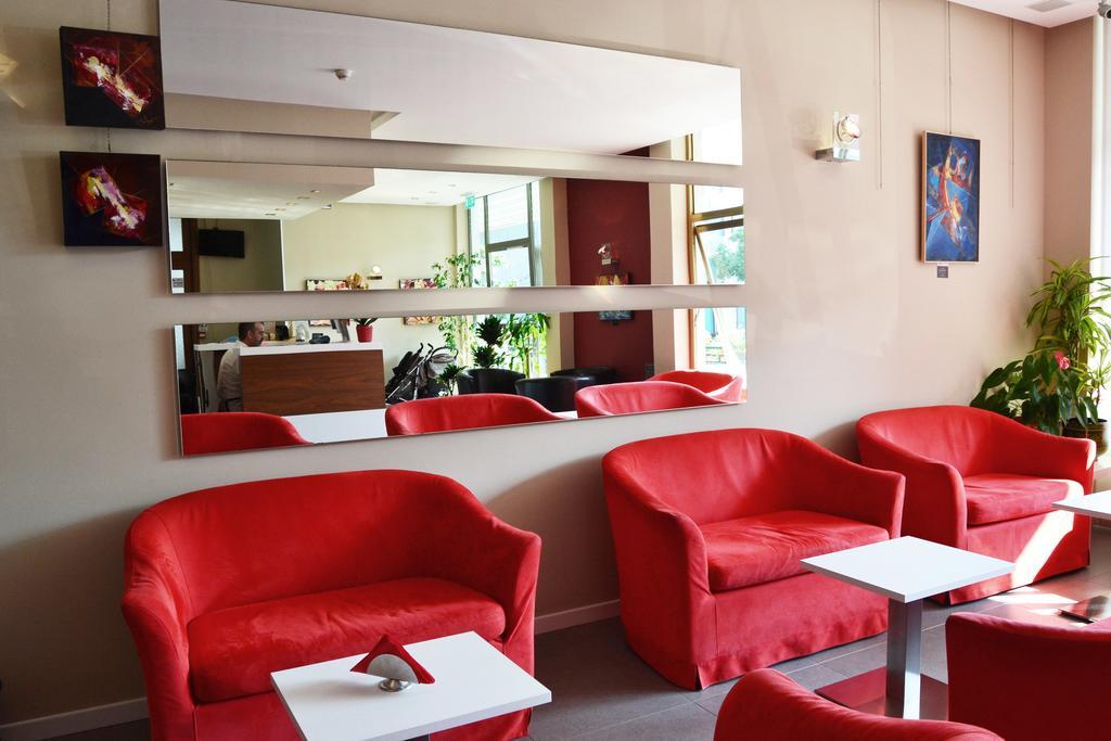 Hotel Midi ليدو دي يسولو المظهر الخارجي الصورة