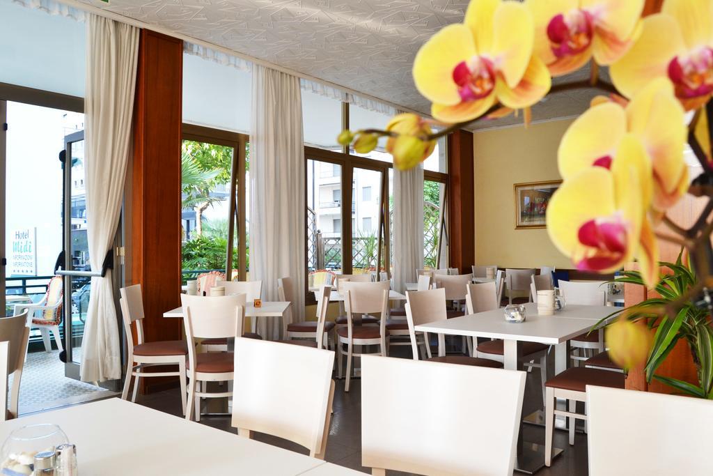 Hotel Midi ليدو دي يسولو المظهر الخارجي الصورة